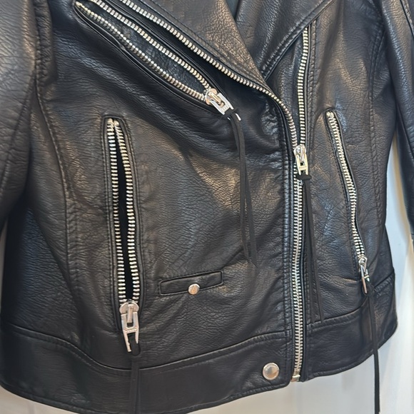 Blank NYC The Essentials Women's Jacket Size M Moto Vegan Black Leather Chrome - Picture 3 of 16